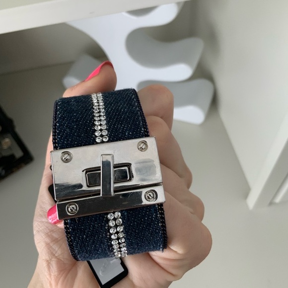 JACQUELINE KENT Denim Crystal Turn Lock Silver Statement Cuff Bracelet BRAND NEW - Picture 11 of 16